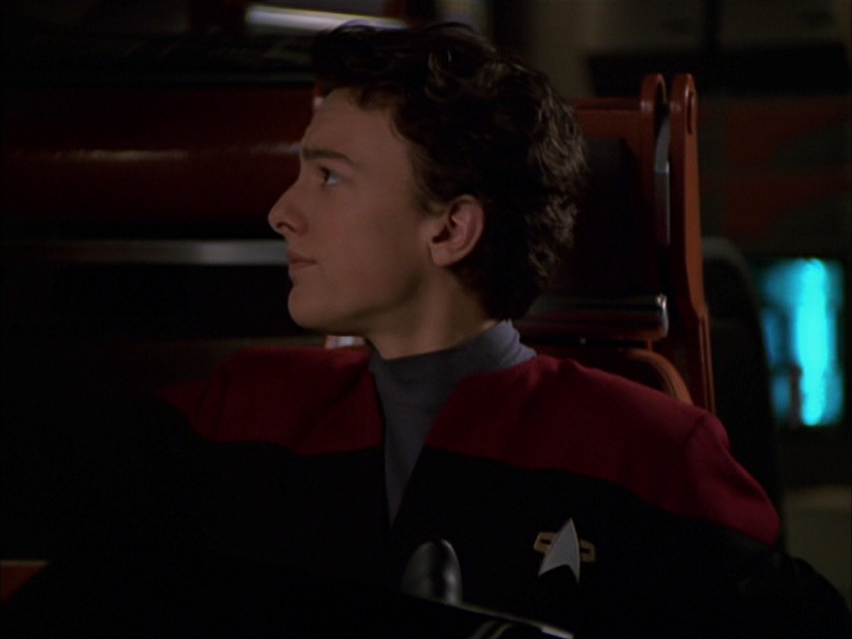 extant_StarTrek_VOY_7x19-Q2_2561.jpg