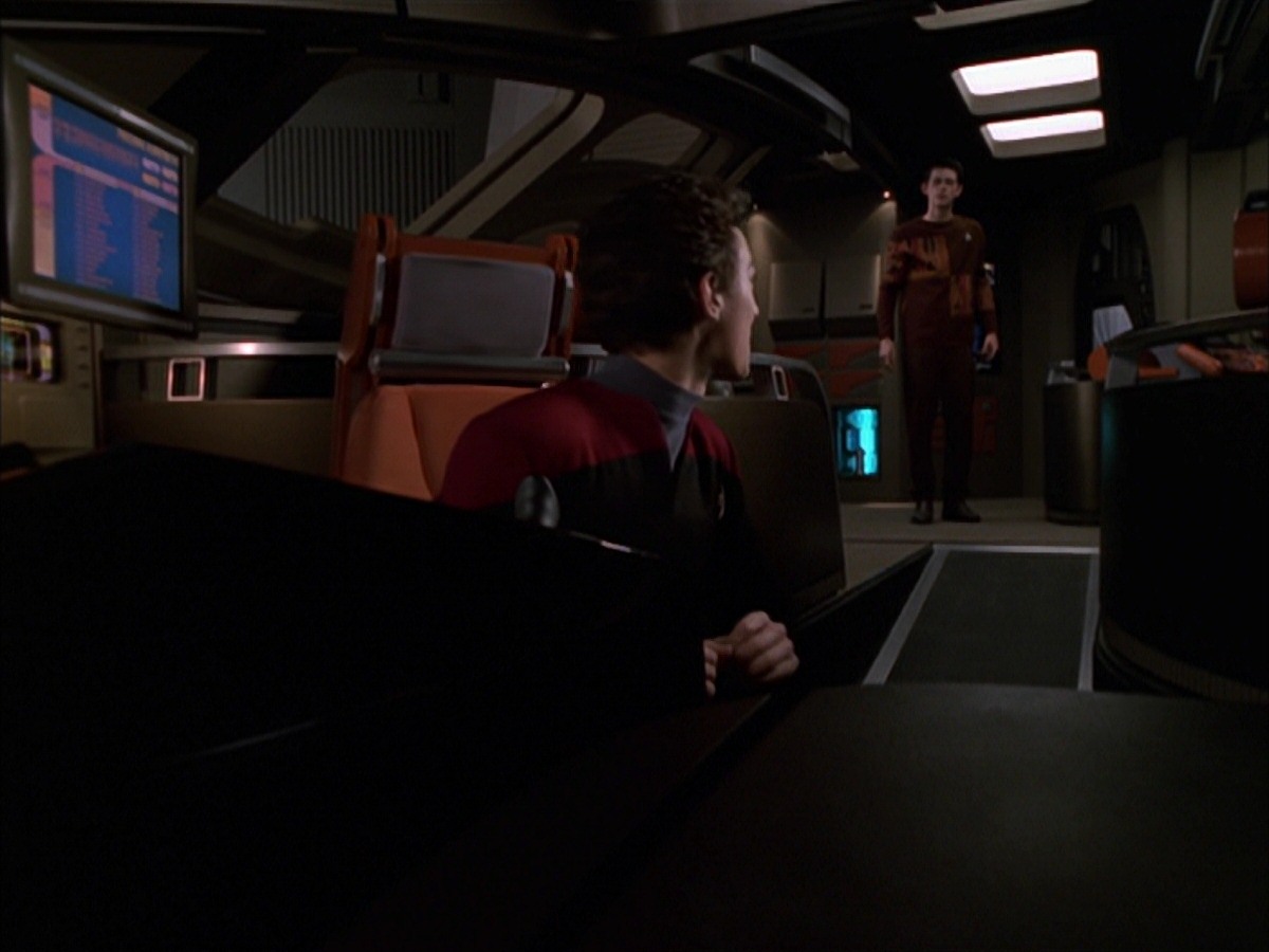 extant_StarTrek_VOY_7x19-Q2_2572.jpg
