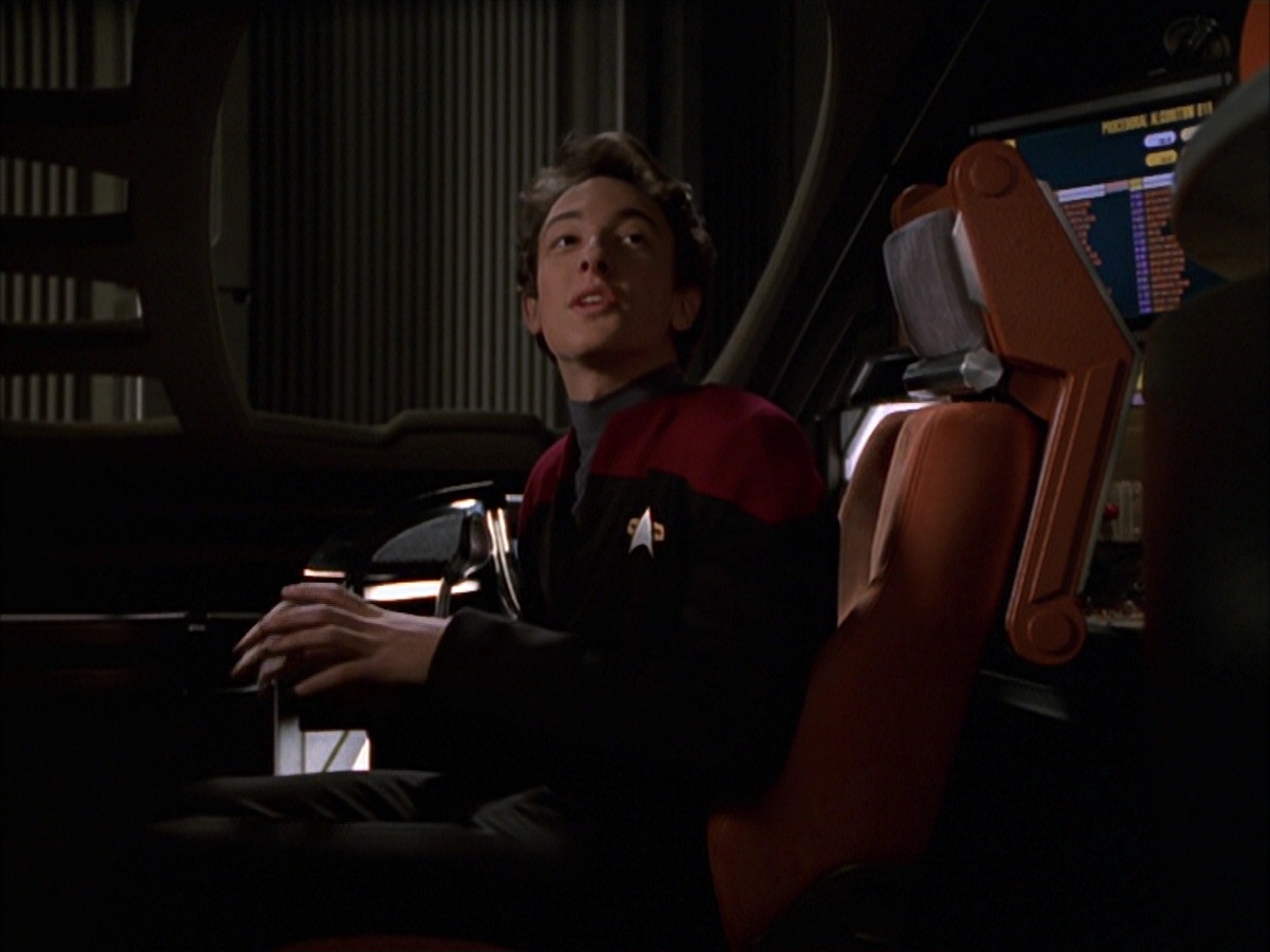 extant_StarTrek_VOY_7x19-Q2_2577.jpg