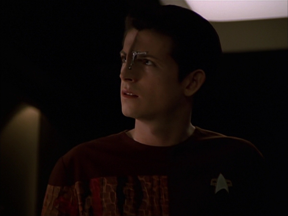 extant_StarTrek_VOY_7x19-Q2_2670.jpg