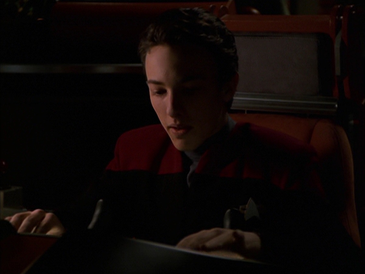 extant_StarTrek_VOY_7x19-Q2_2676.jpg