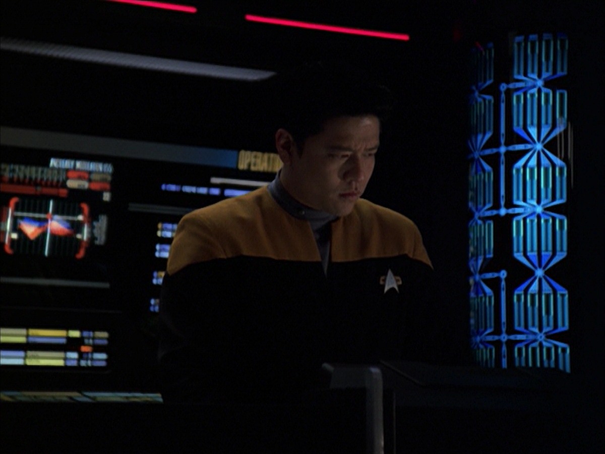 extant_StarTrek_VOY_7x19-Q2_2677.jpg