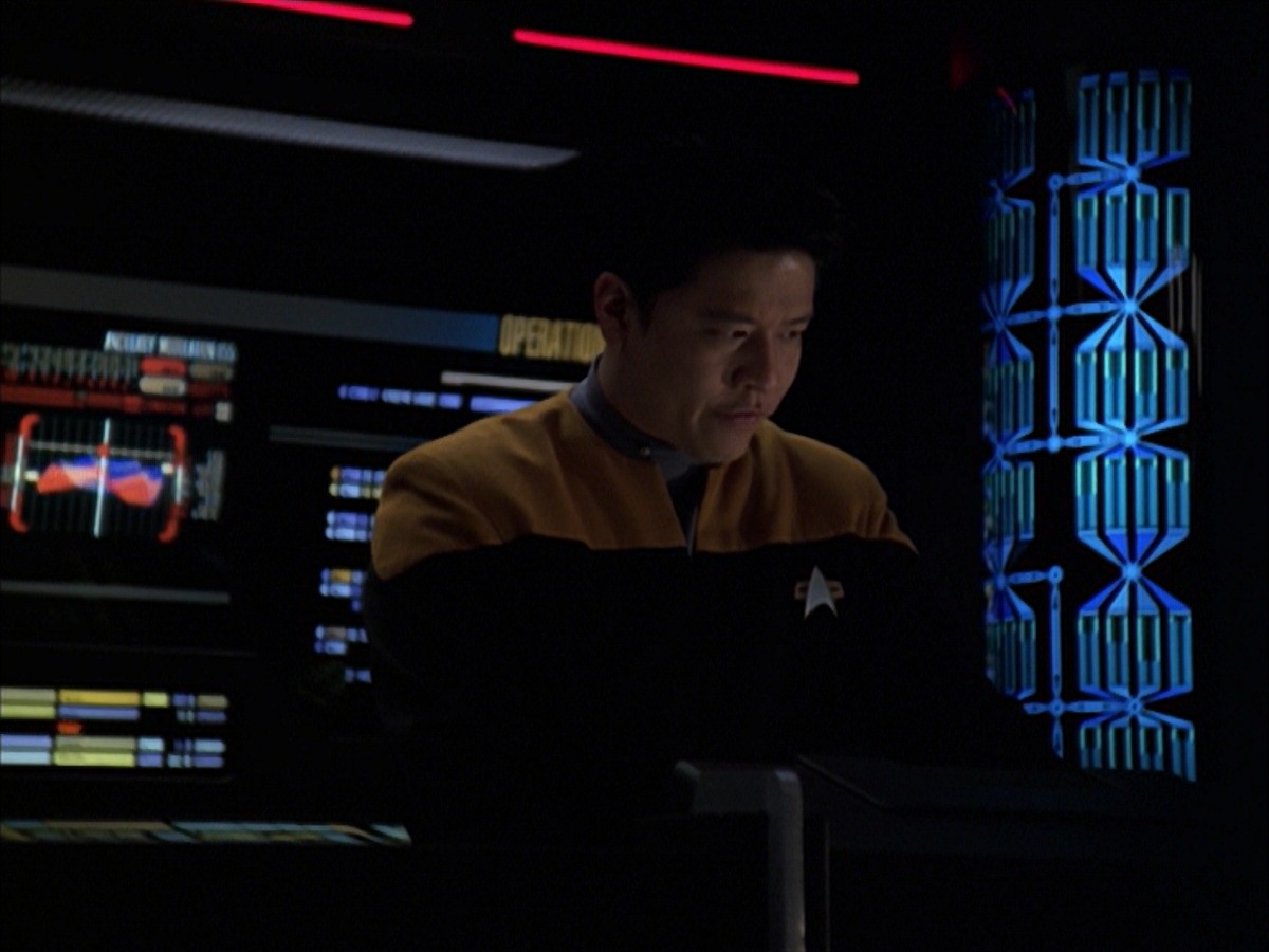 extant_StarTrek_VOY_7x19-Q2_2680.jpg