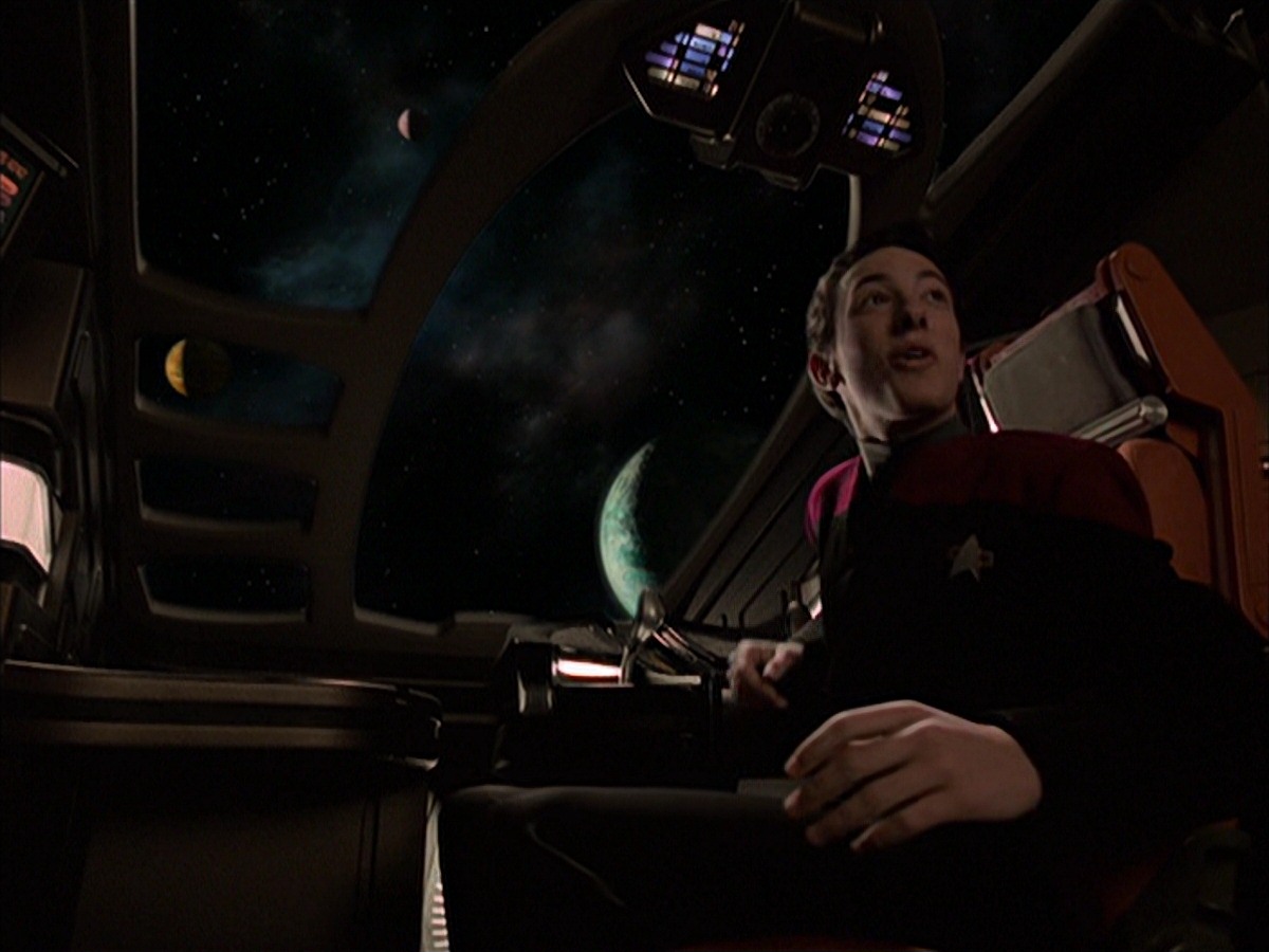 extant_StarTrek_VOY_7x19-Q2_2720.jpg