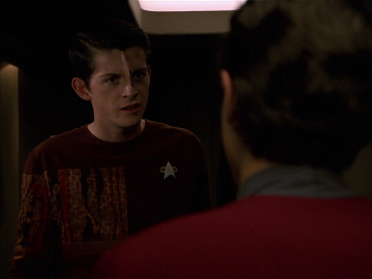 extant_StarTrek_VOY_7x19-Q2_2754.jpg
