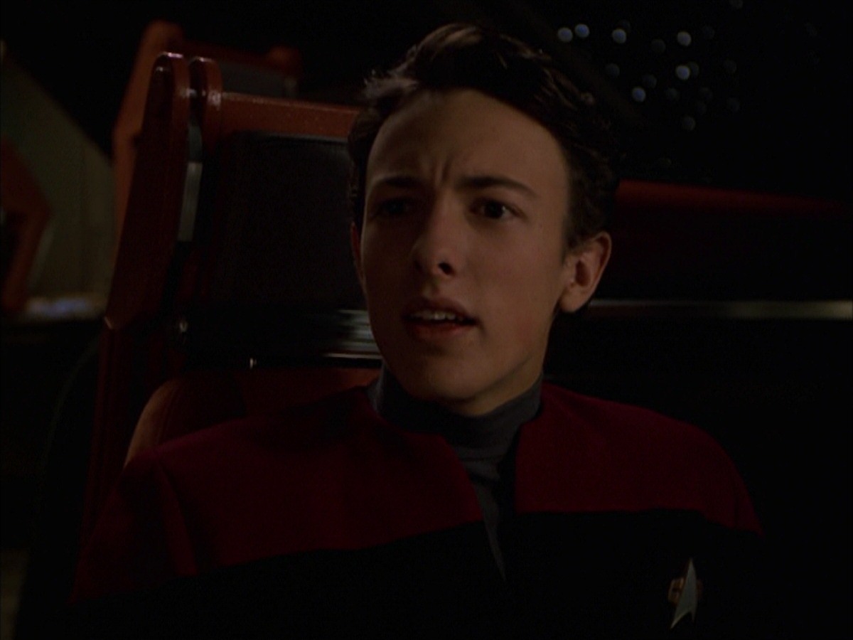 extant_StarTrek_VOY_7x19-Q2_2792.jpg