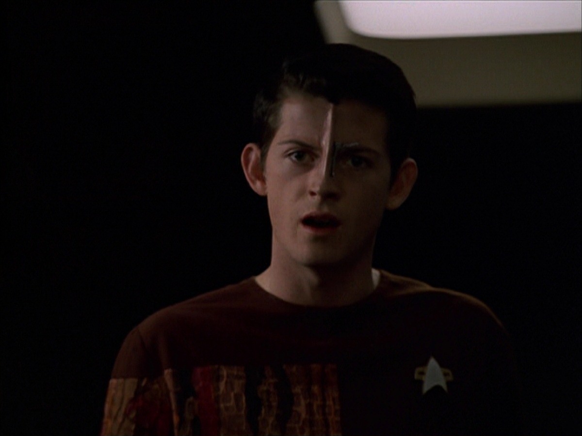 extant_StarTrek_VOY_7x19-Q2_2808.jpg