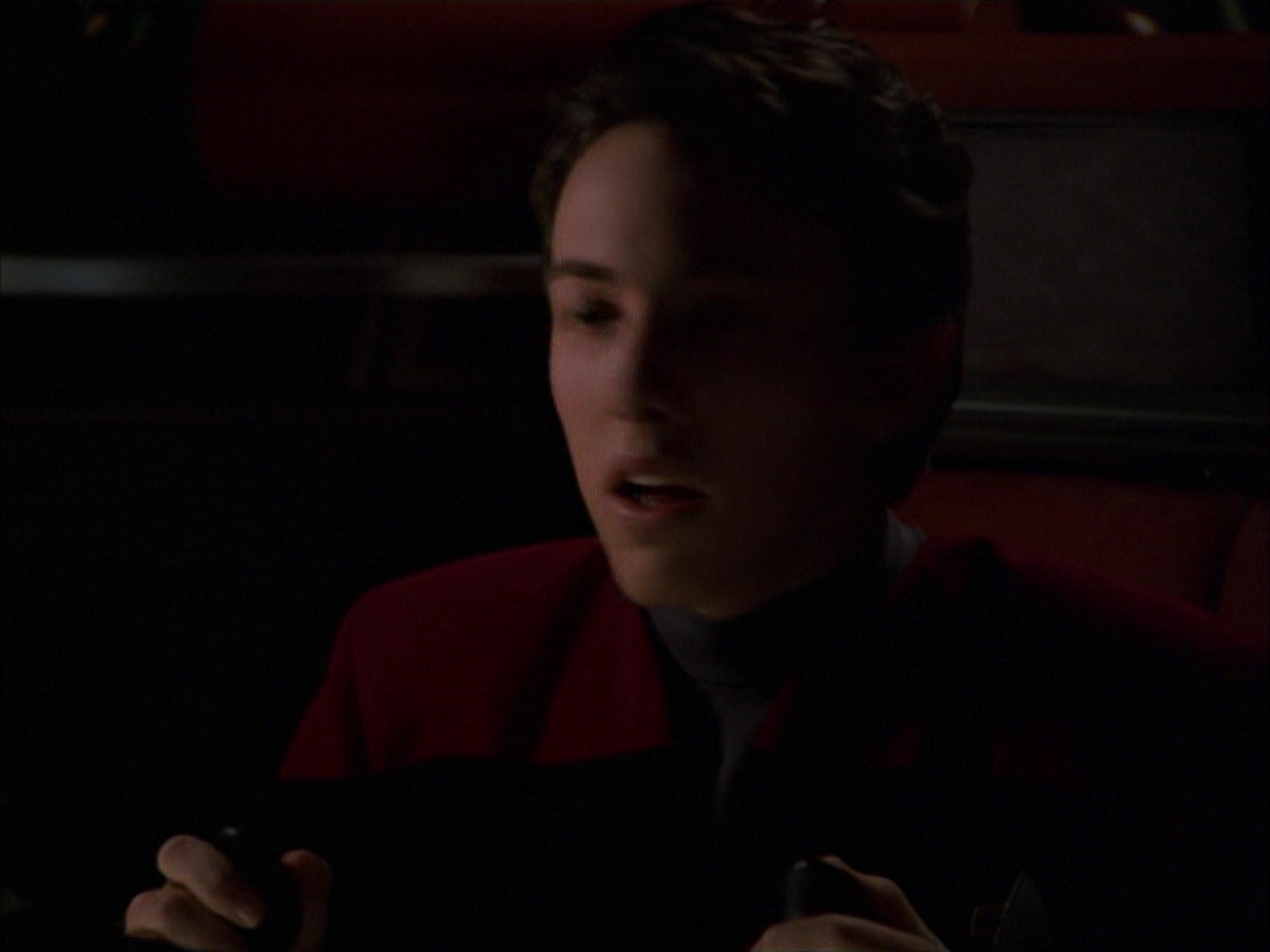 extant_StarTrek_VOY_7x19-Q2_2868.jpg
