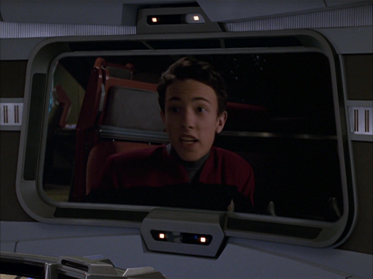 extant_StarTrek_VOY_7x19-Q2_2897.jpg