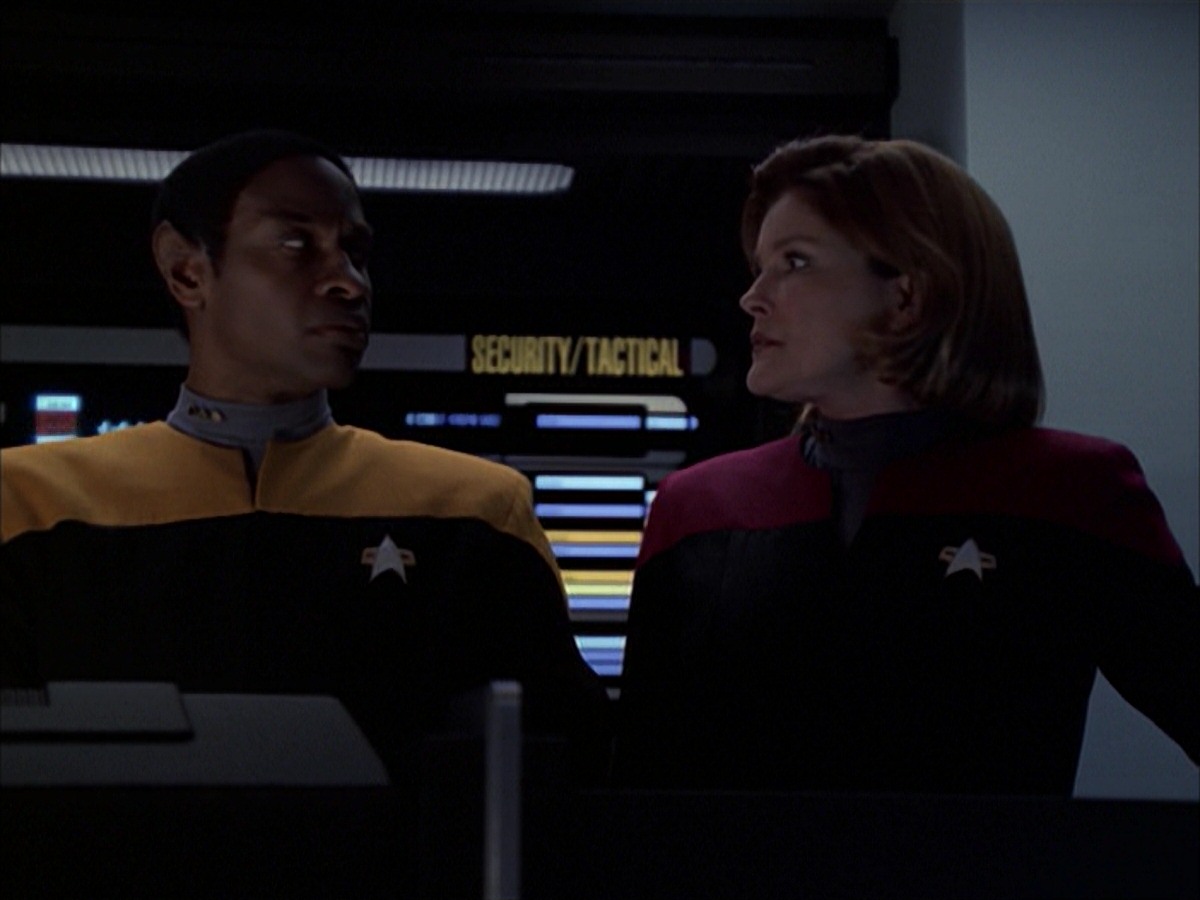 extant_StarTrek_VOY_7x19-Q2_2900.jpg