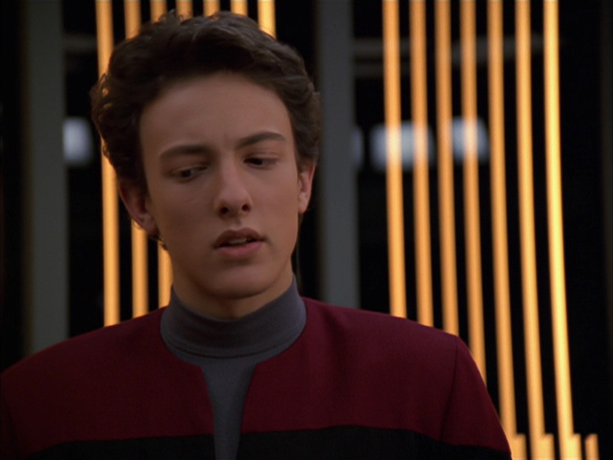 extant_StarTrek_VOY_7x19-Q2_3088.jpg