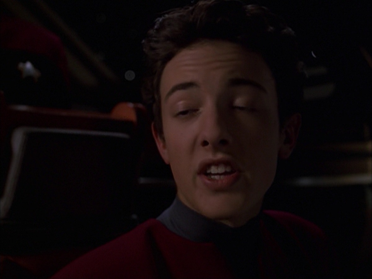 extant_StarTrek_VOY_7x19-Q2_3097.jpg