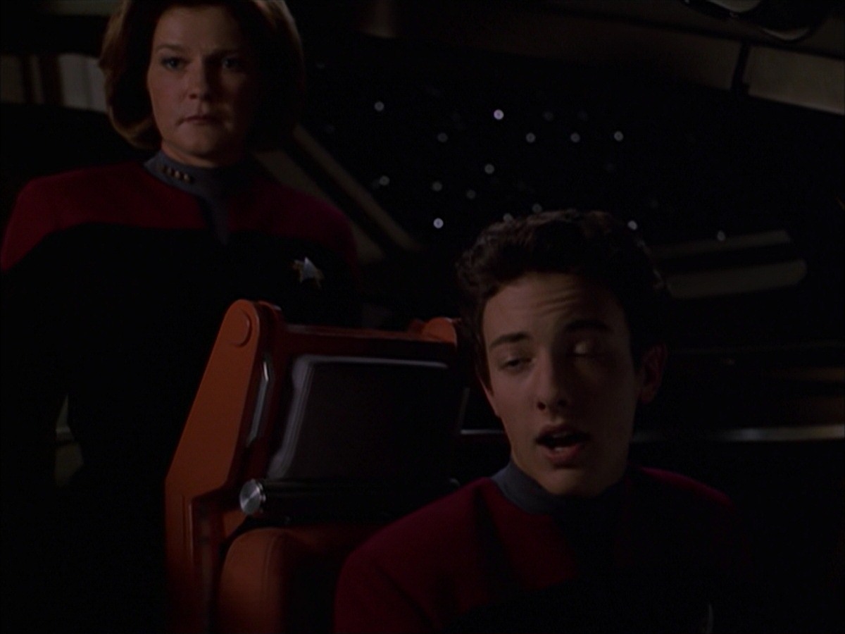 extant_StarTrek_VOY_7x19-Q2_3108.jpg