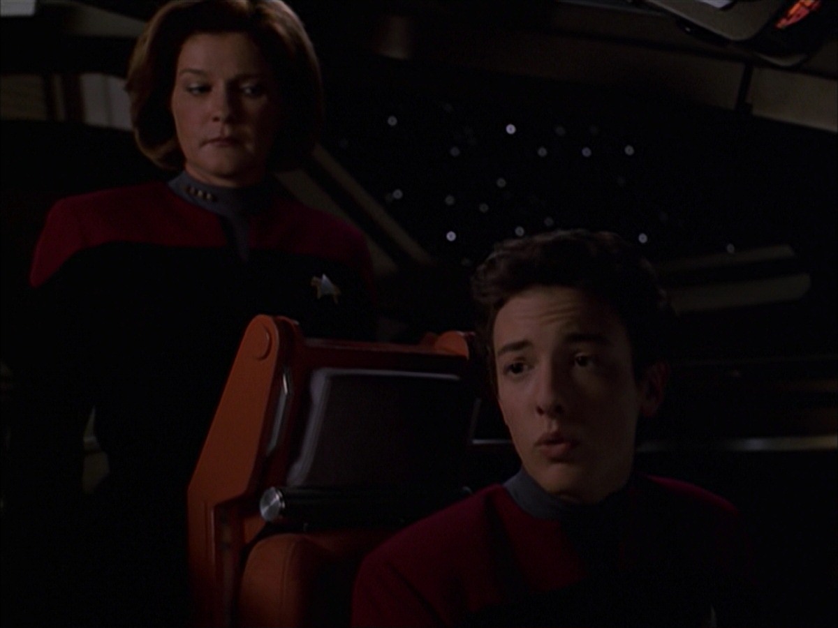 extant_StarTrek_VOY_7x19-Q2_3109.jpg