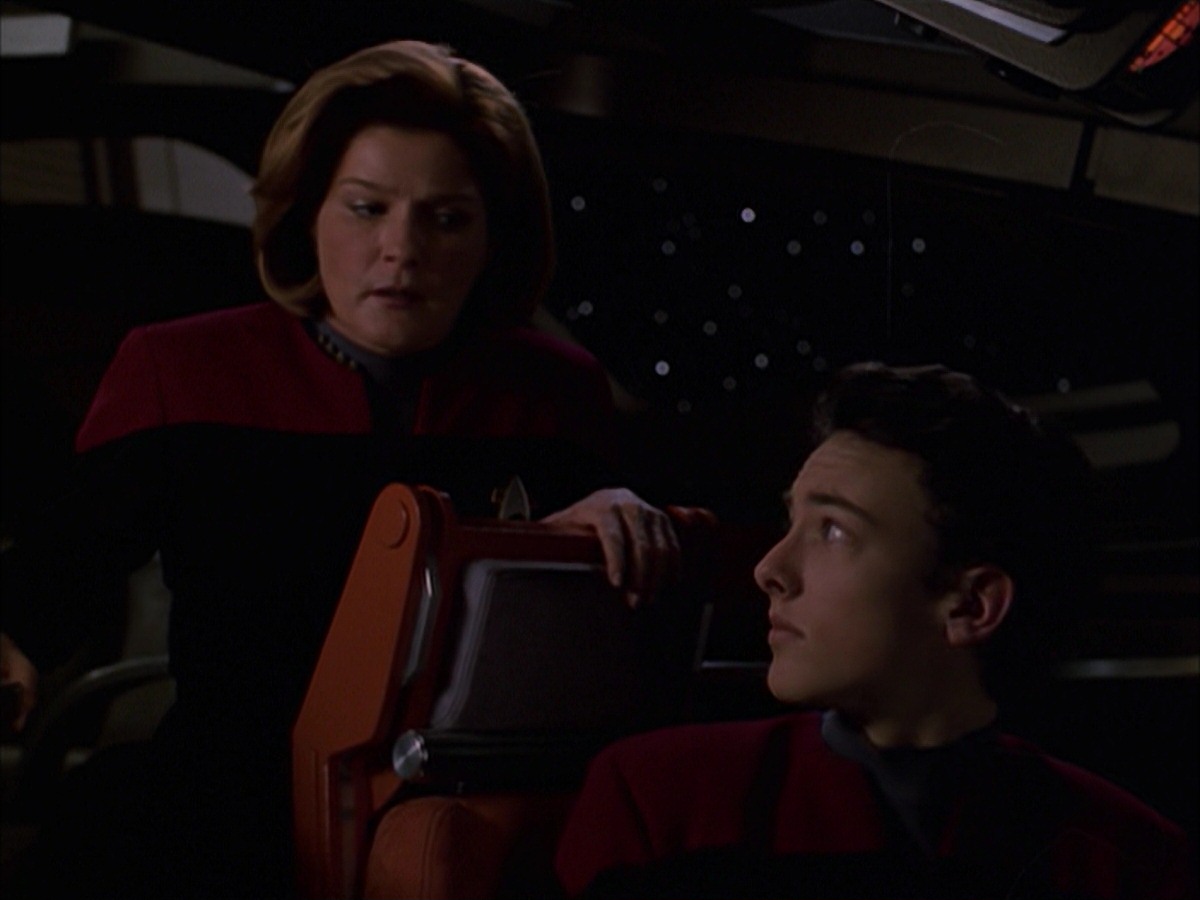 extant_StarTrek_VOY_7x19-Q2_3128.jpg