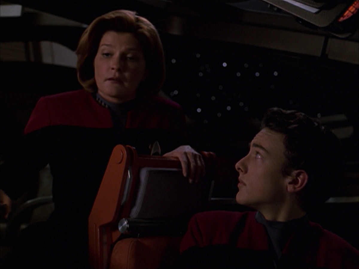 extant_StarTrek_VOY_7x19-Q2_3130.jpg