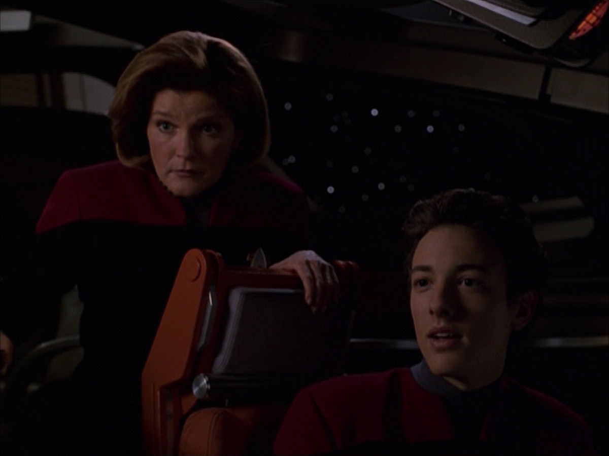 extant_StarTrek_VOY_7x19-Q2_3150.jpg