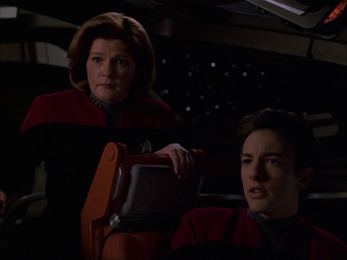 extant_StarTrek_VOY_7x19-Q2_3154.jpg