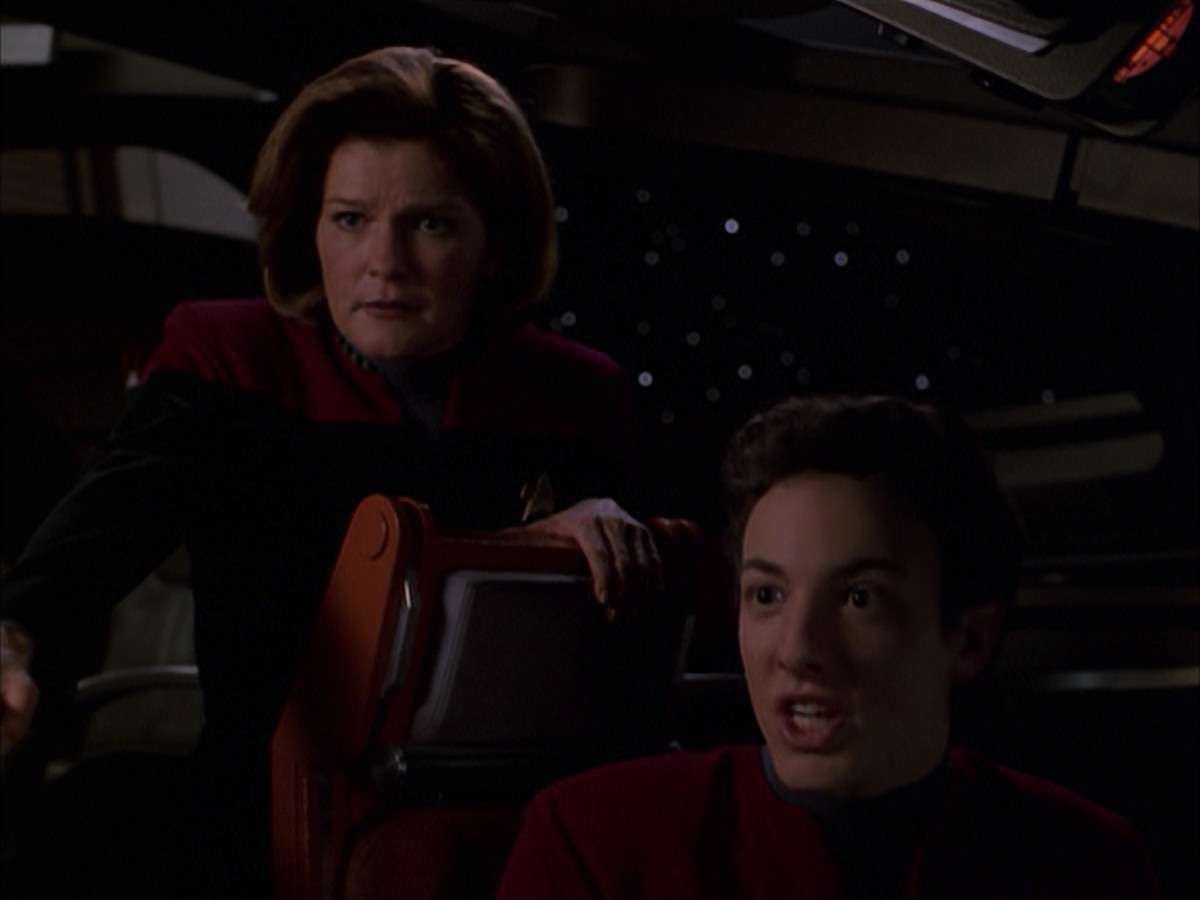 extant_StarTrek_VOY_7x19-Q2_3164.jpg