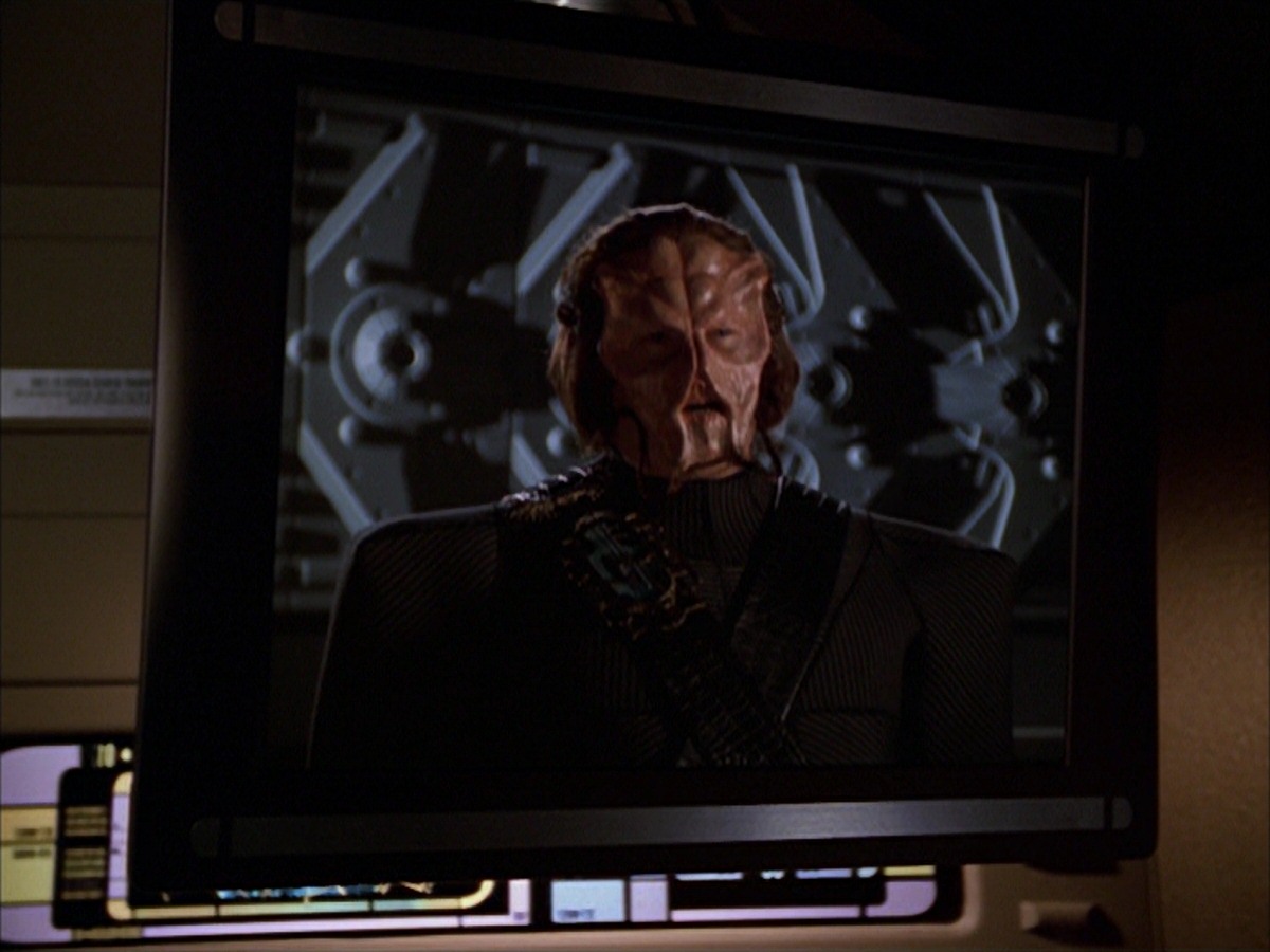 extant_StarTrek_VOY_7x19-Q2_3185.jpg
