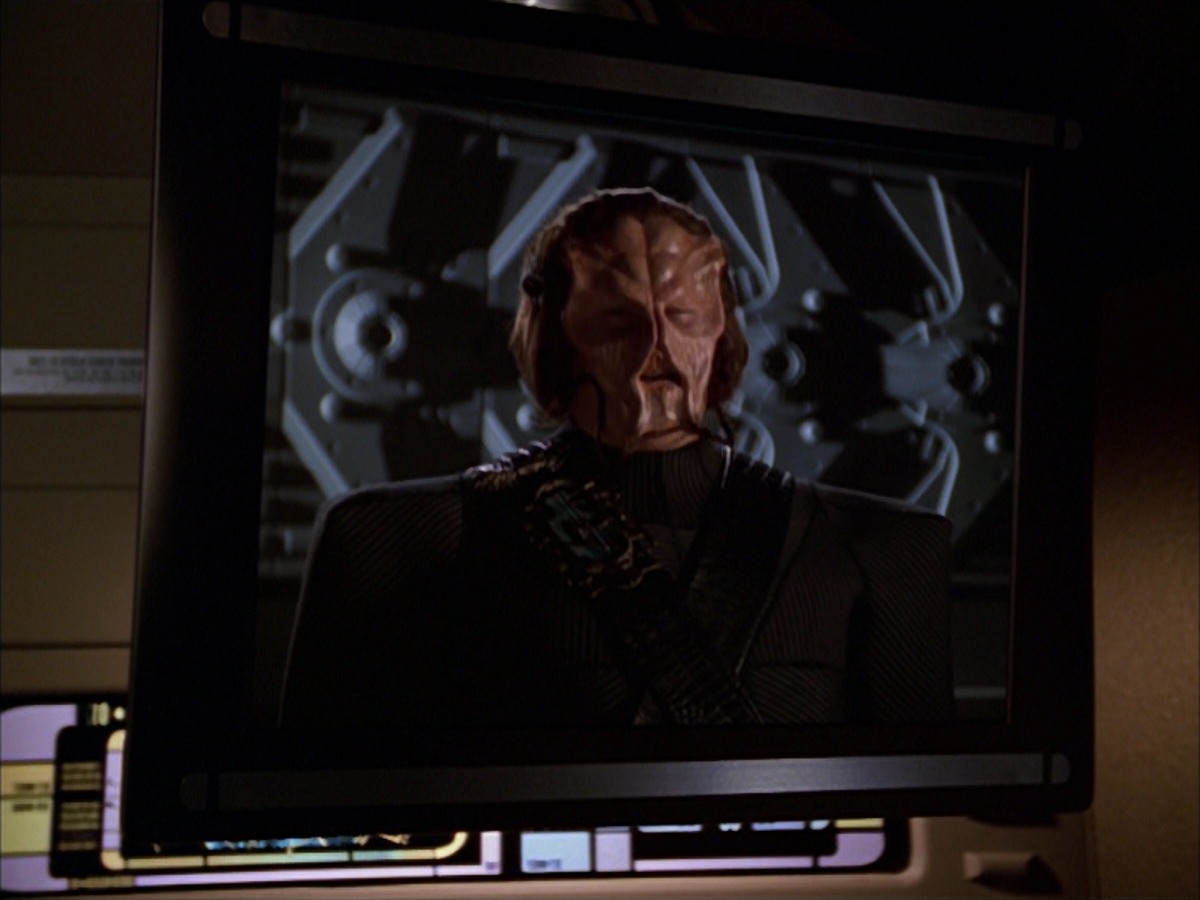 extant_StarTrek_VOY_7x19-Q2_3191.jpg