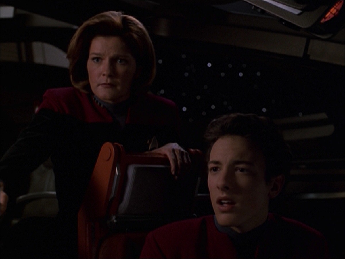 extant_StarTrek_VOY_7x19-Q2_3194.jpg