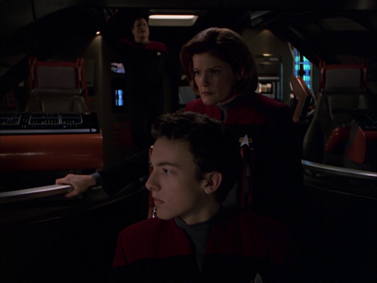 extant_StarTrek_VOY_7x19-Q2_3203.jpg