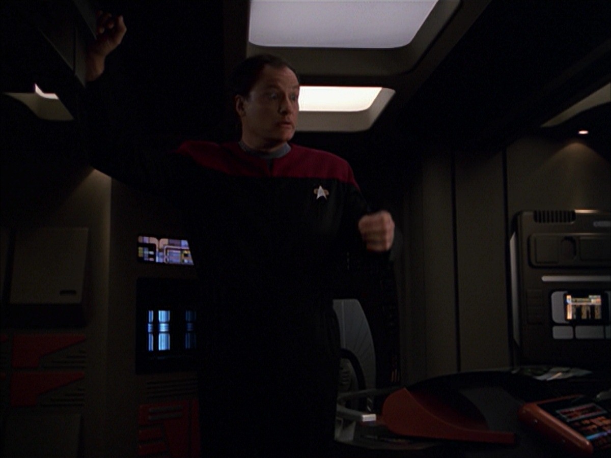 extant_StarTrek_VOY_7x19-Q2_3209.jpg