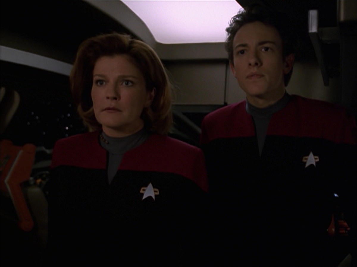 extant_StarTrek_VOY_7x19-Q2_3234.jpg