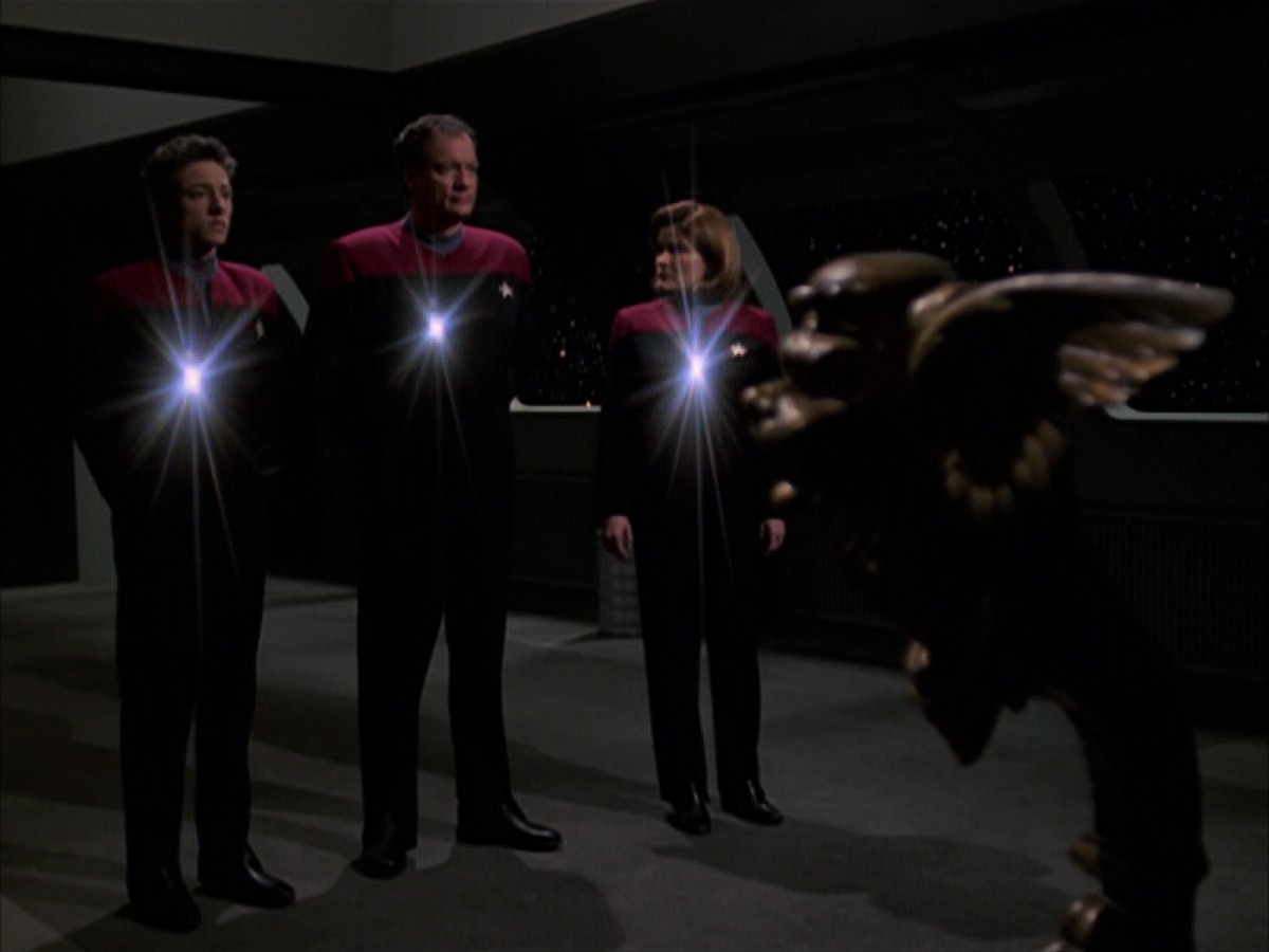 extant_StarTrek_VOY_7x19-Q2_3270.jpg