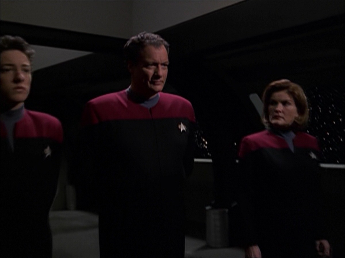 extant_StarTrek_VOY_7x19-Q2_3276.jpg