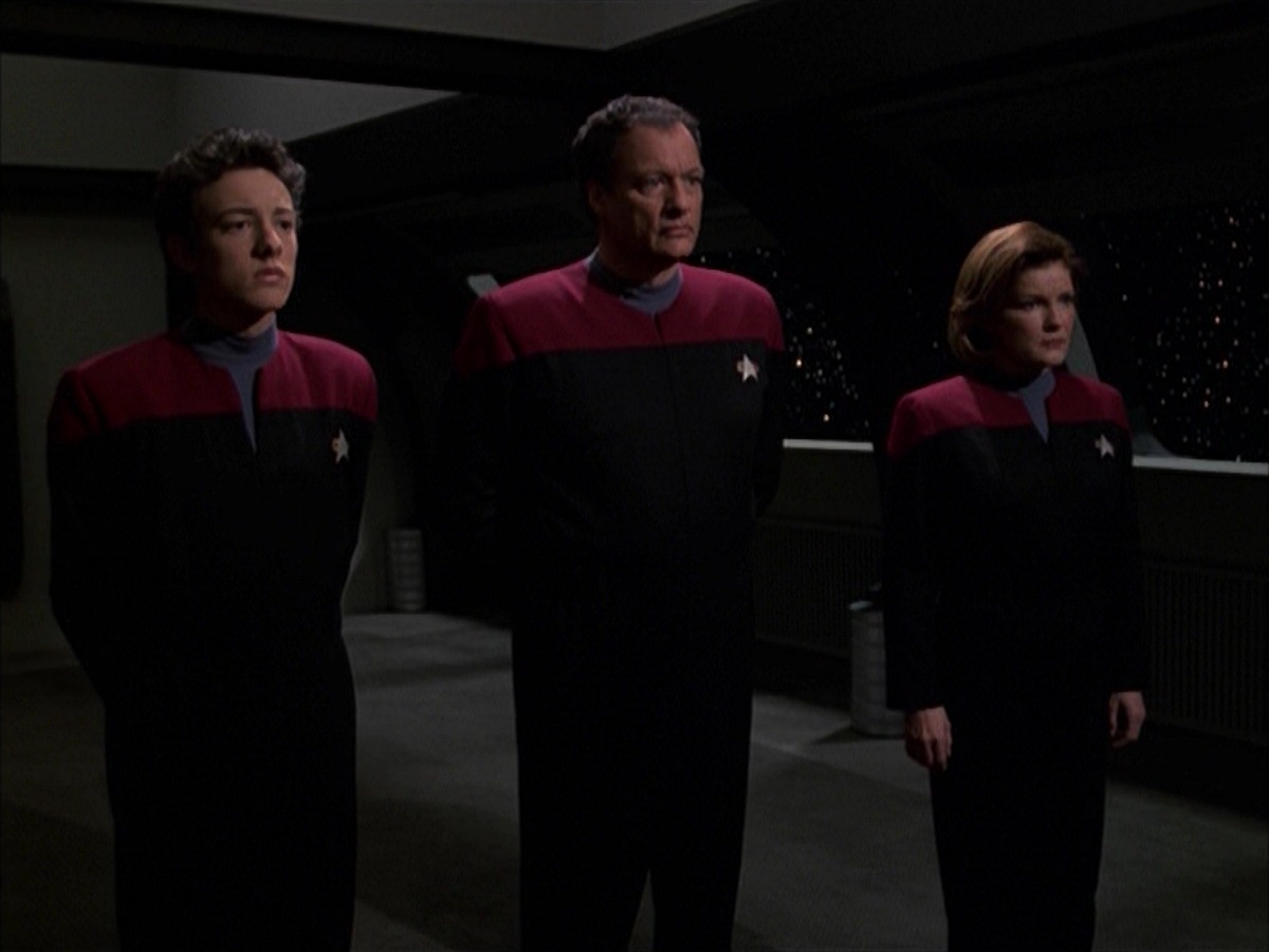 extant_StarTrek_VOY_7x19-Q2_3293.jpg