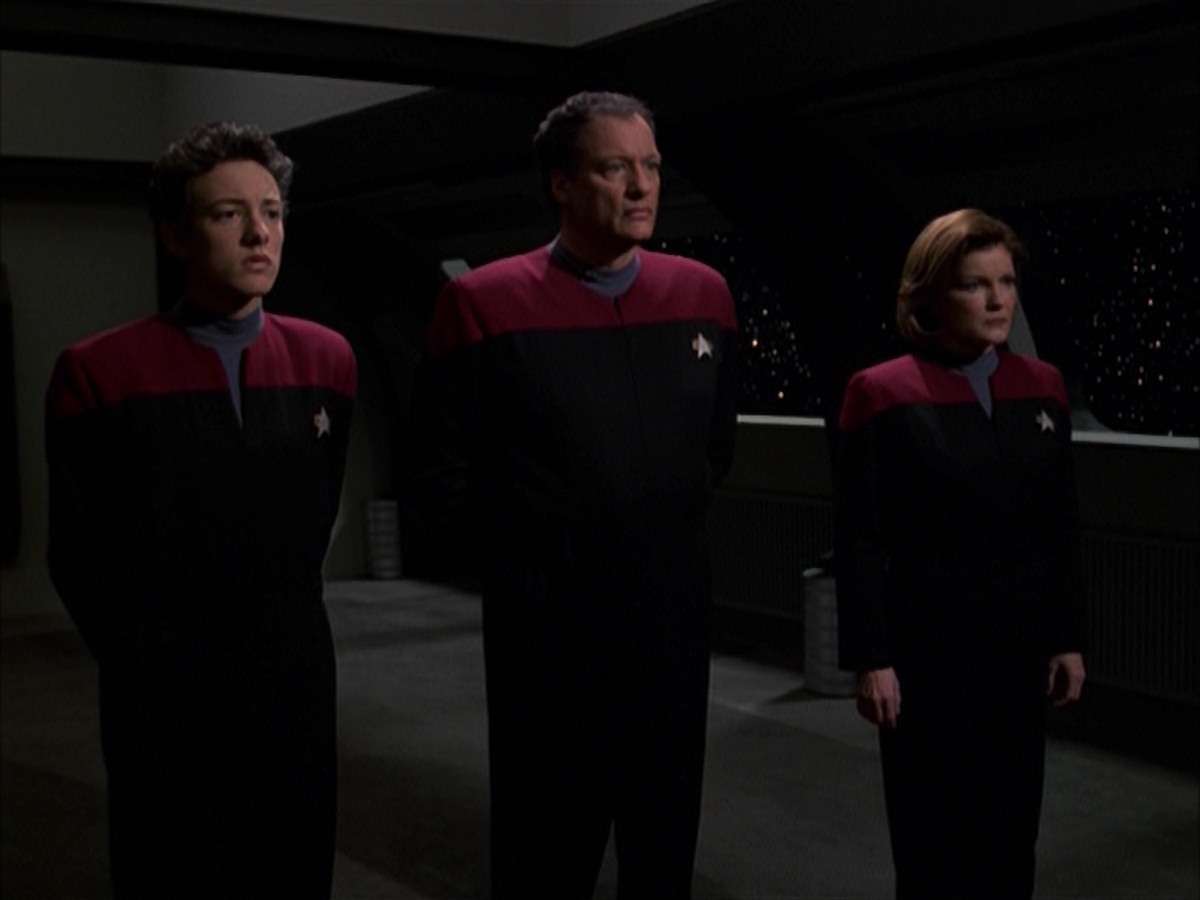extant_StarTrek_VOY_7x19-Q2_3295.jpg