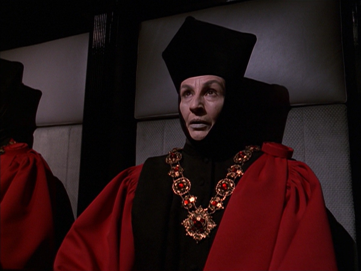 extant_StarTrek_VOY_7x19-Q2_3300.jpg