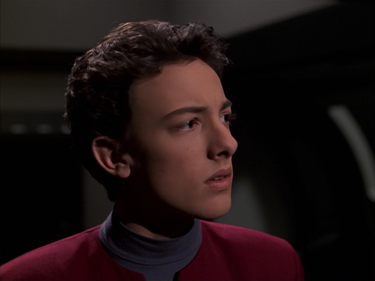 extant_StarTrek_VOY_7x19-Q2_3306.jpg