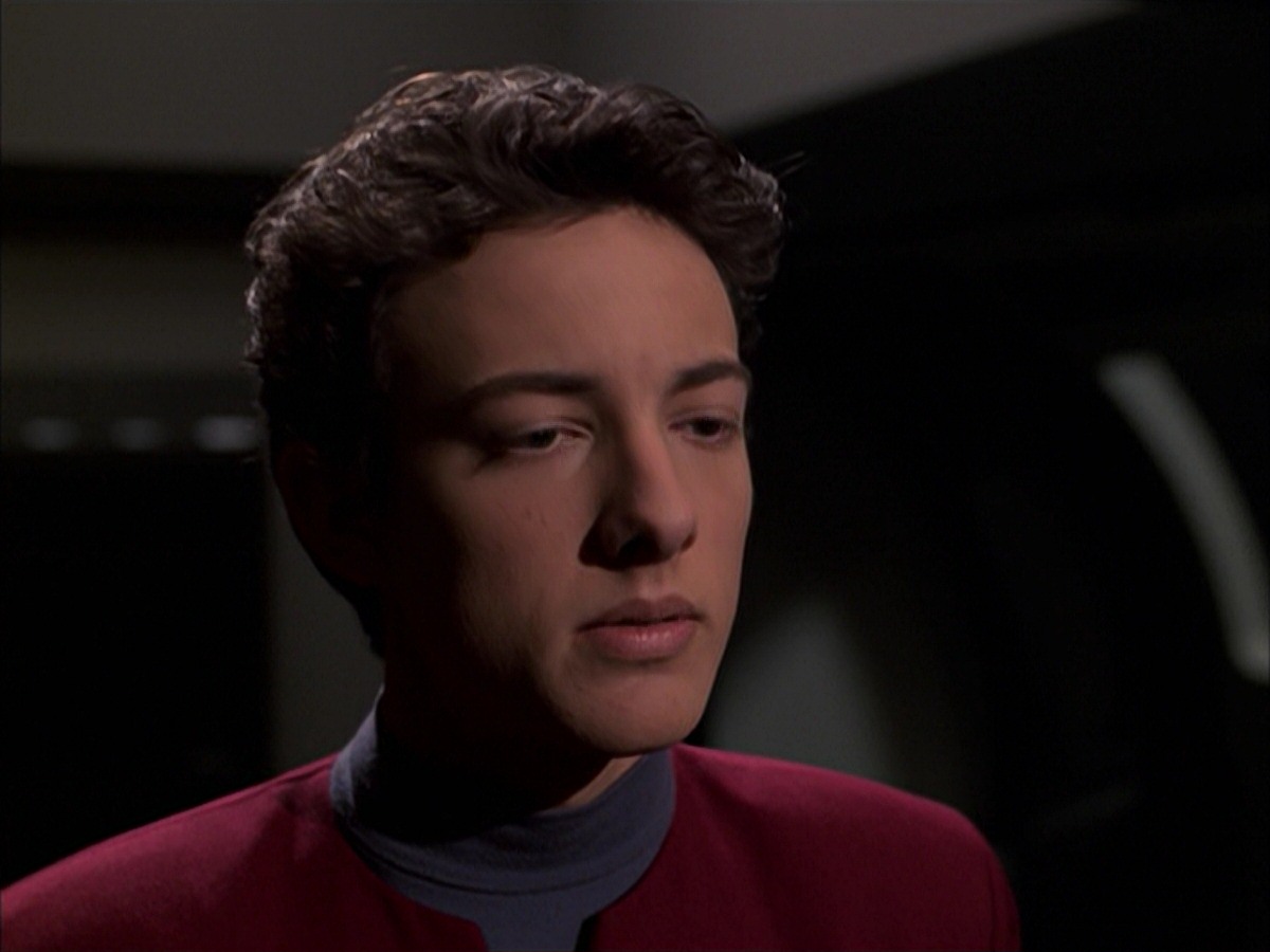 extant_StarTrek_VOY_7x19-Q2_3313.jpg