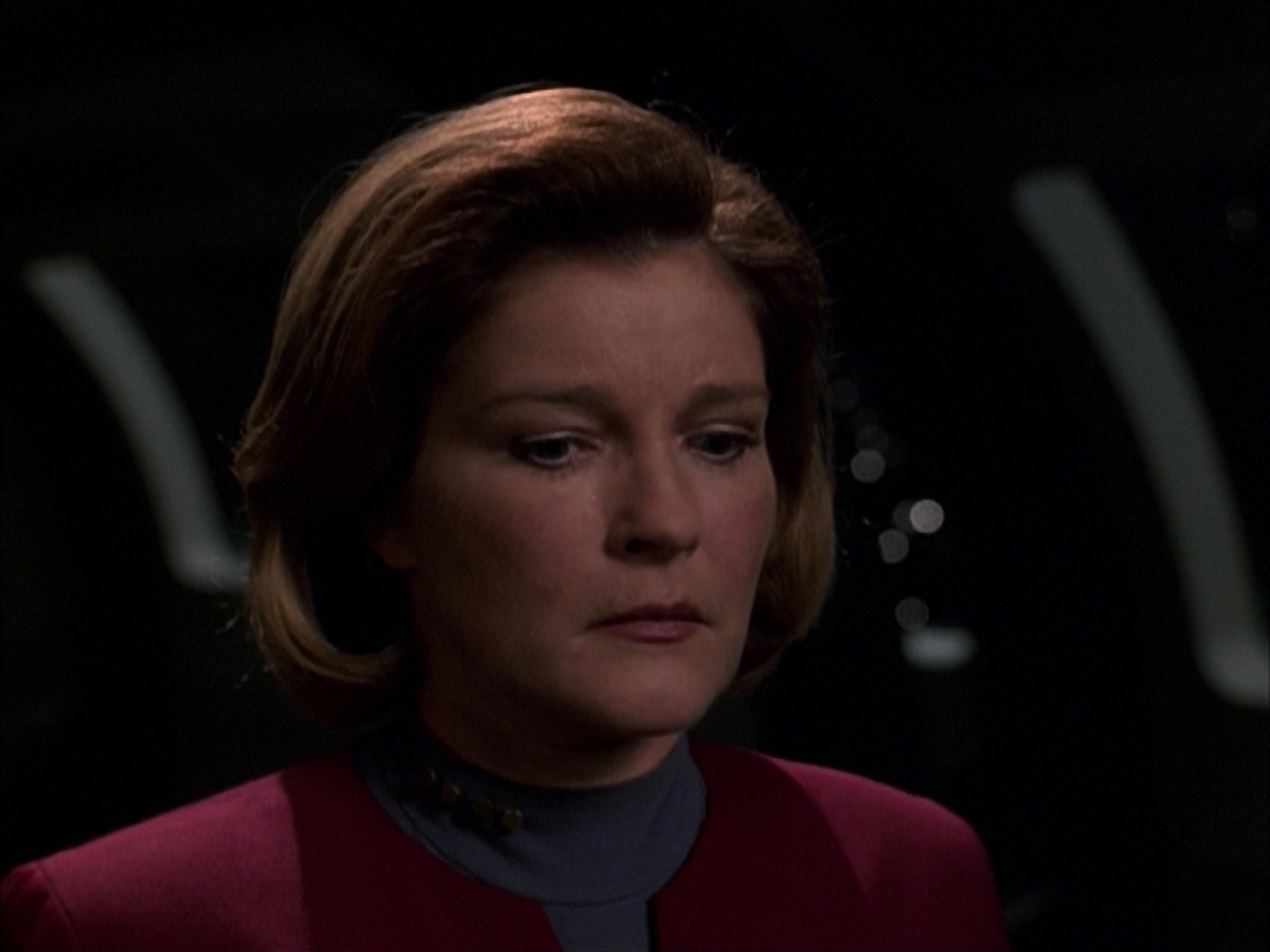 extant_StarTrek_VOY_7x19-Q2_3341.jpg