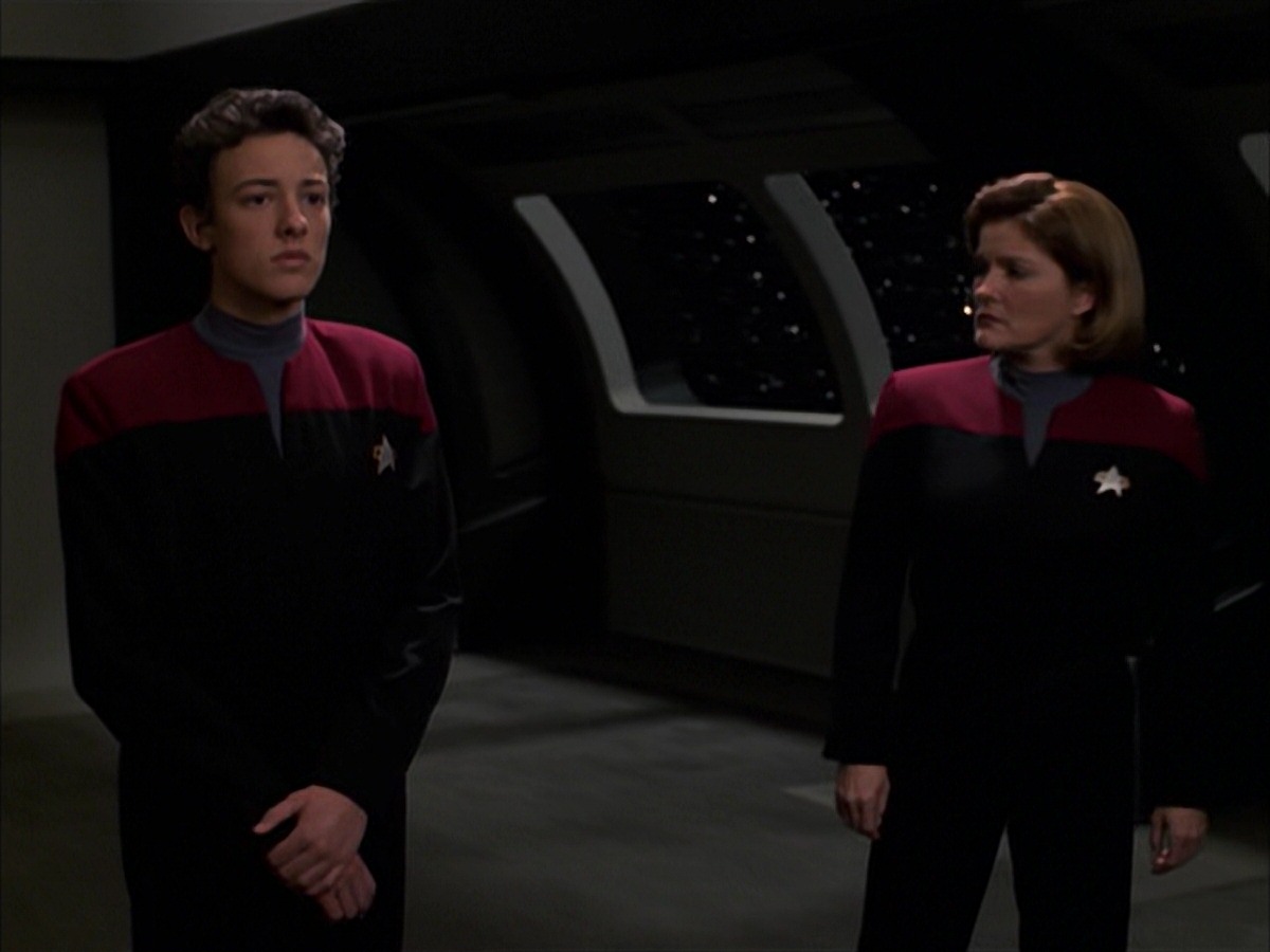 extant_StarTrek_VOY_7x19-Q2_3363.jpg
