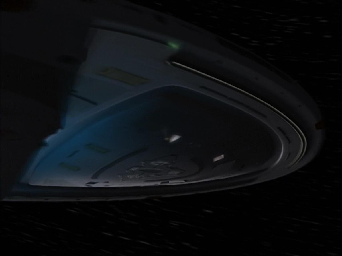 extant_StarTrek_VOY_7x19-Q2_3375.jpg