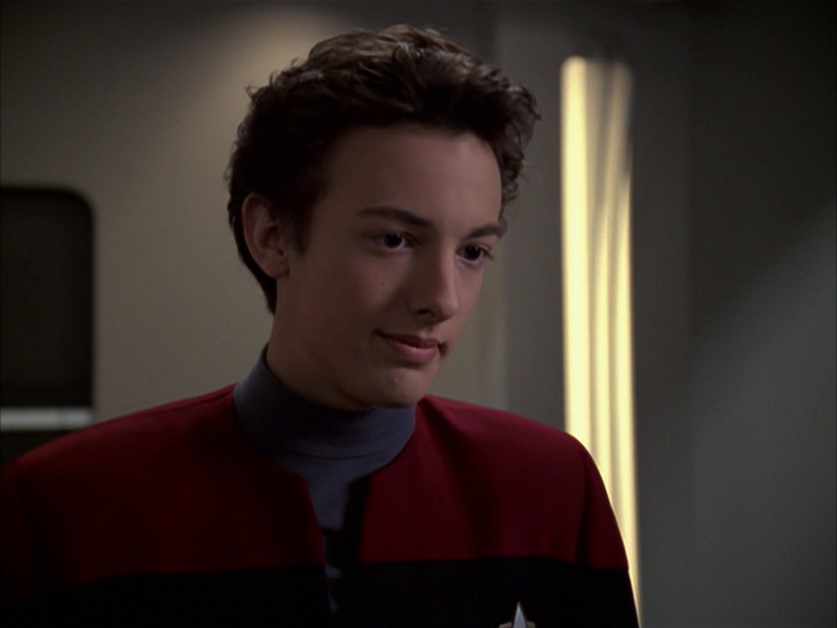 extant_StarTrek_VOY_7x19-Q2_3395.jpg