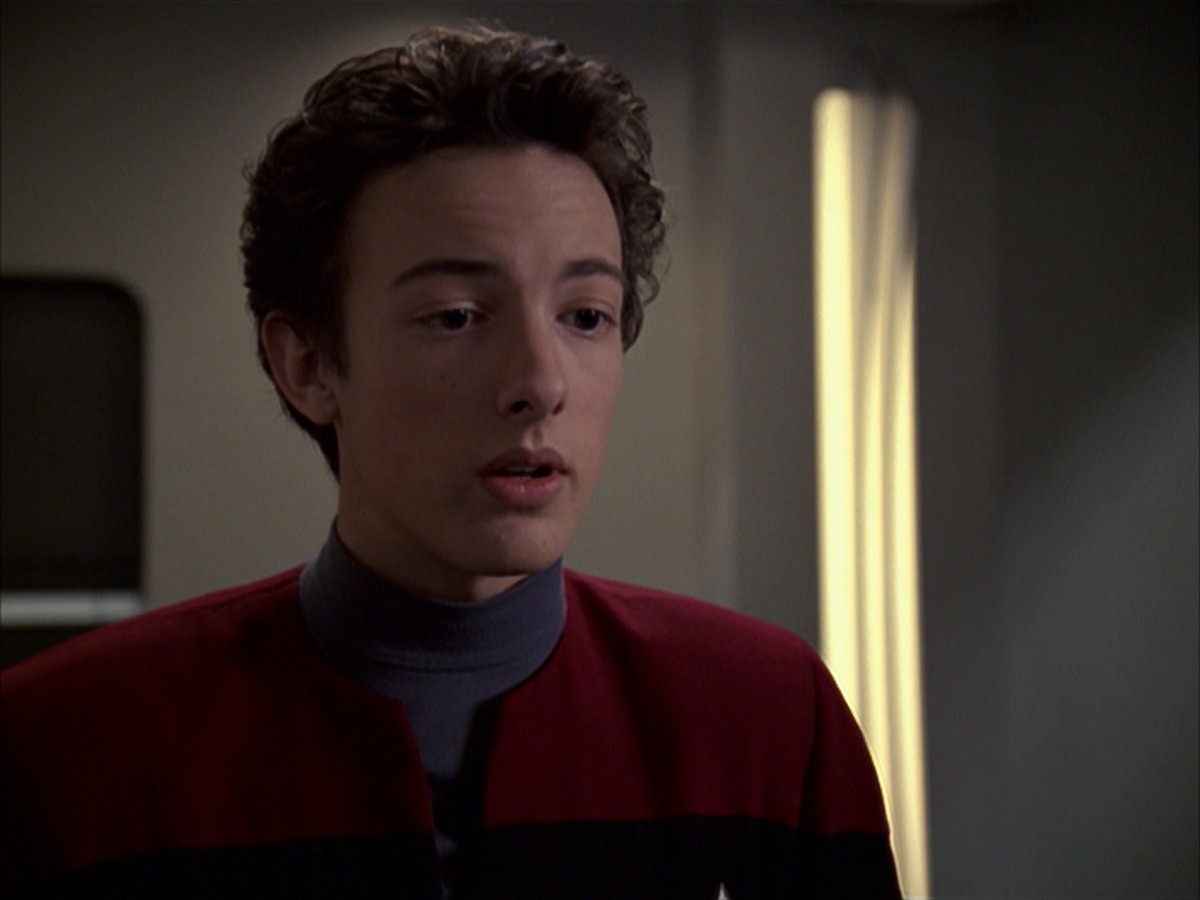 extant_StarTrek_VOY_7x19-Q2_3406.jpg