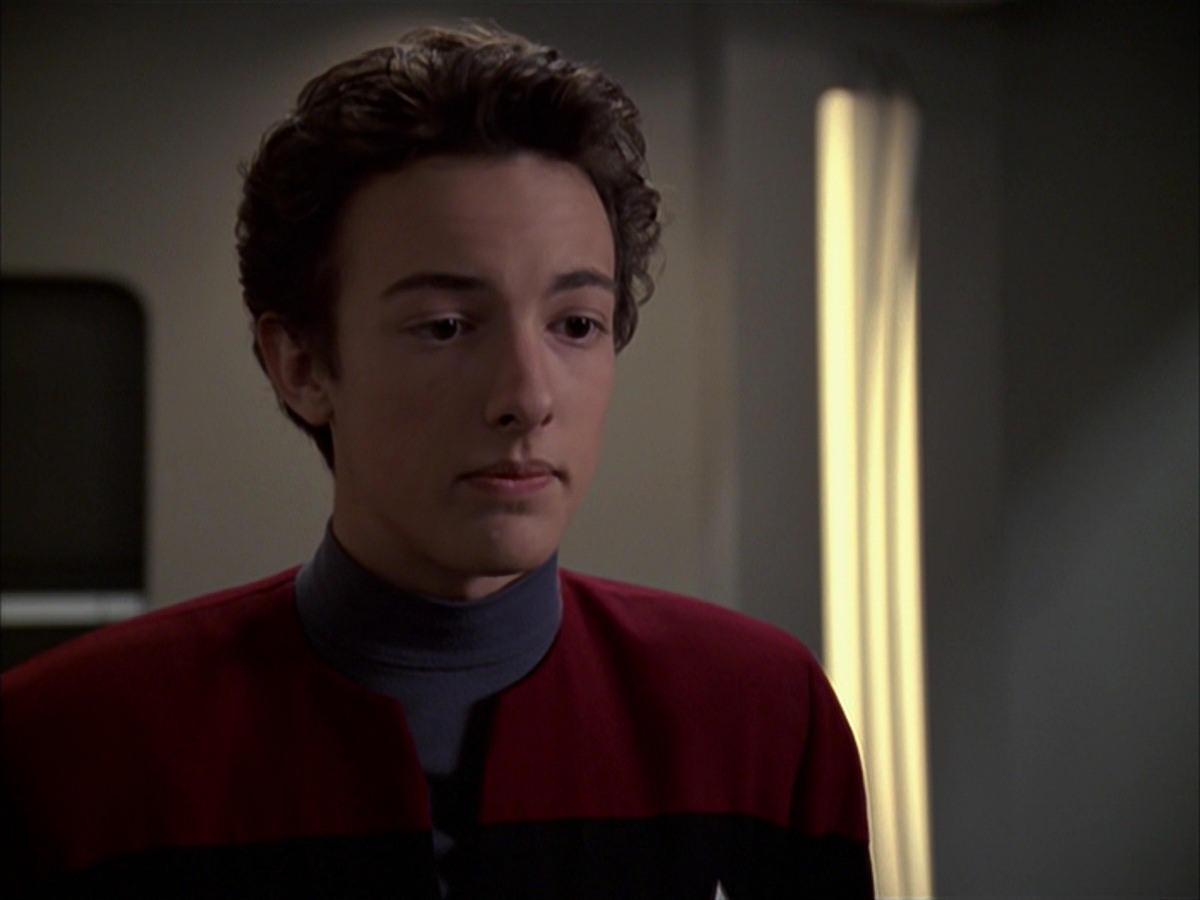extant_StarTrek_VOY_7x19-Q2_3407.jpg