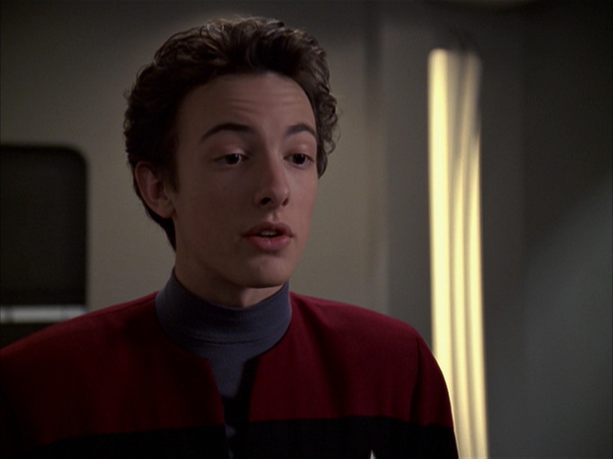 extant_StarTrek_VOY_7x19-Q2_3417.jpg