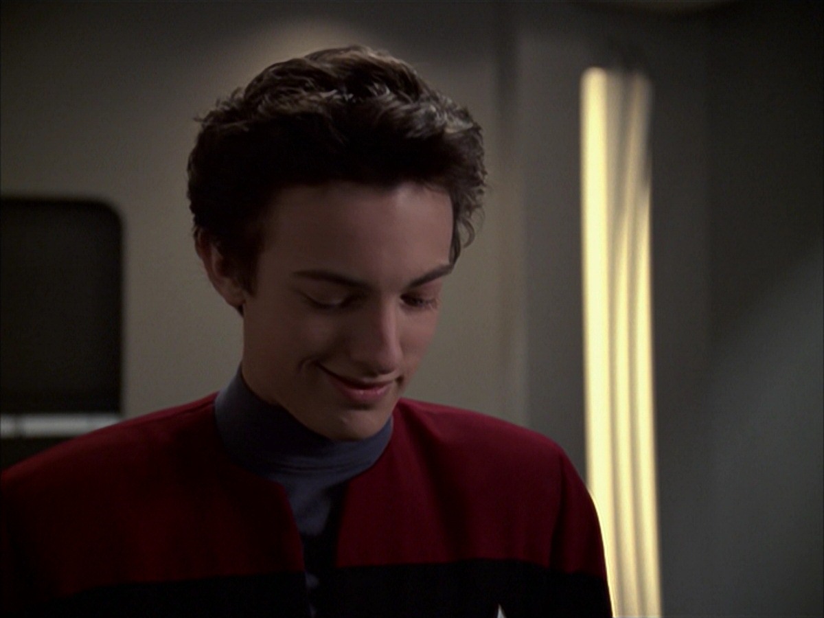 extant_StarTrek_VOY_7x19-Q2_3425.jpg