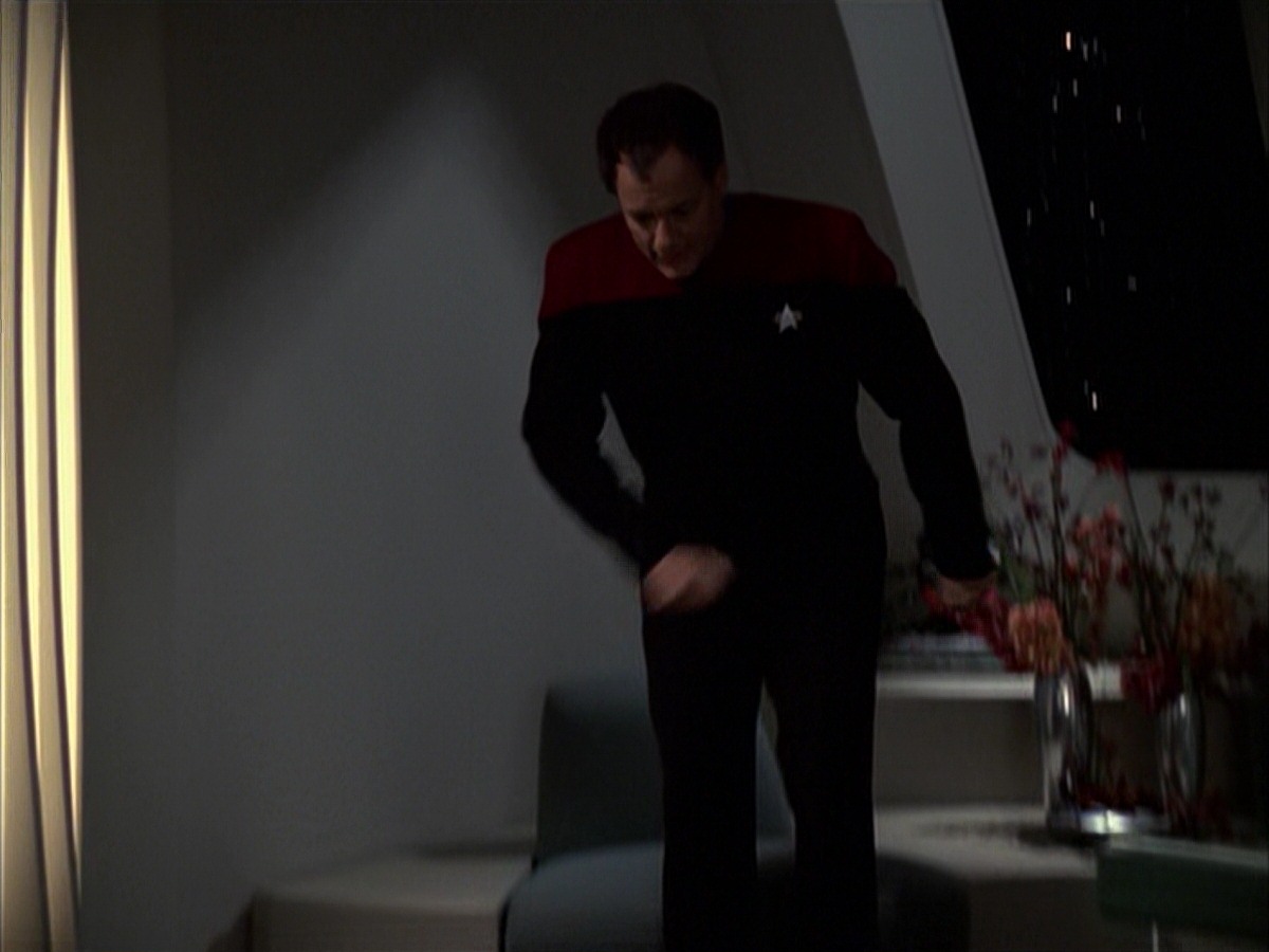 extant_StarTrek_VOY_7x19-Q2_3449.jpg