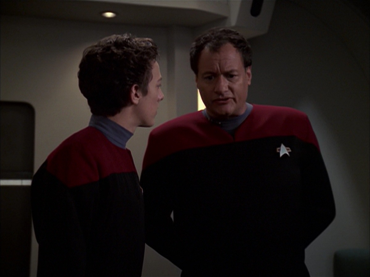 extant_StarTrek_VOY_7x19-Q2_3460.jpg