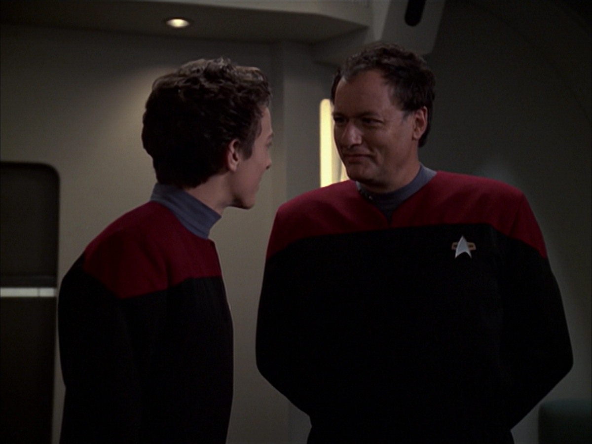 extant_StarTrek_VOY_7x19-Q2_3467.jpg