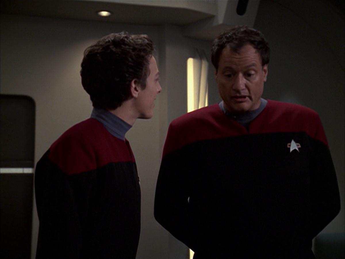 extant_StarTrek_VOY_7x19-Q2_3470.jpg