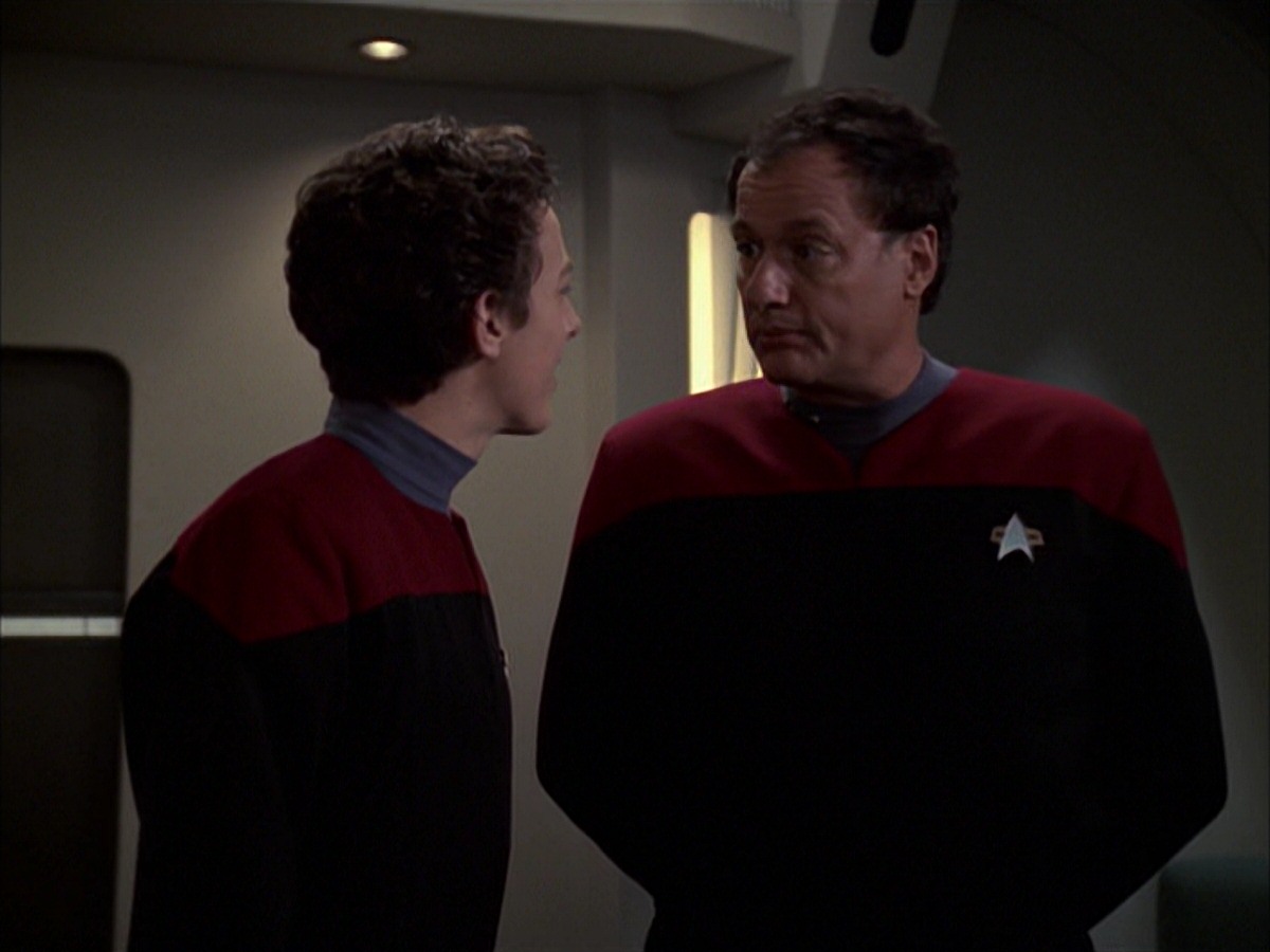 extant_StarTrek_VOY_7x19-Q2_3471.jpg