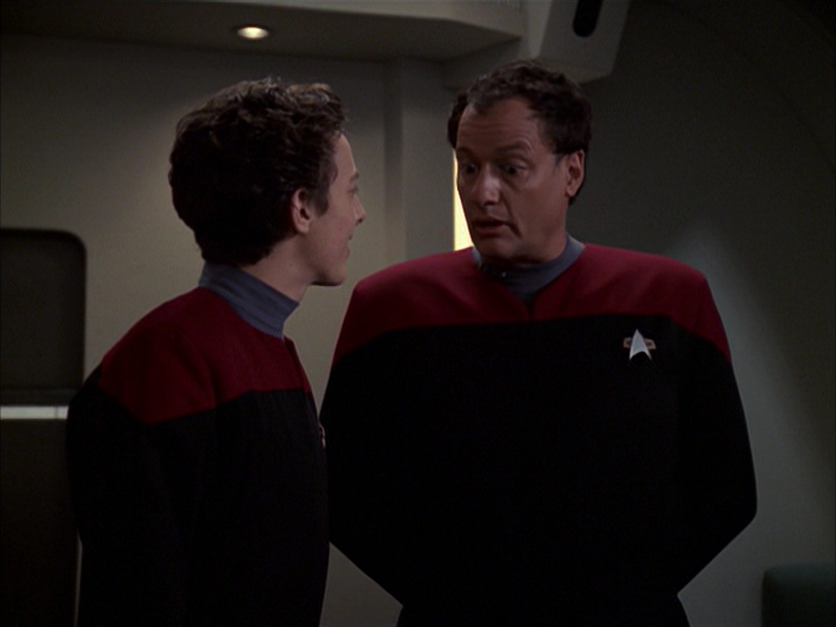 extant_StarTrek_VOY_7x19-Q2_3473.jpg